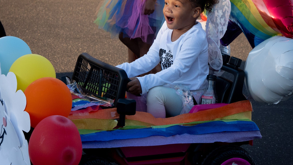 Children's Parade kicks off Ravenna Balloon A-Fair 