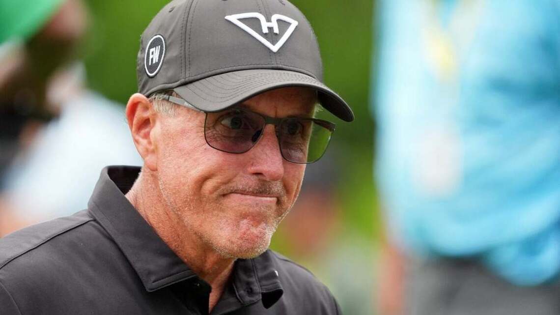Phil Mickelson to miss all four majors for first time in 36 years 