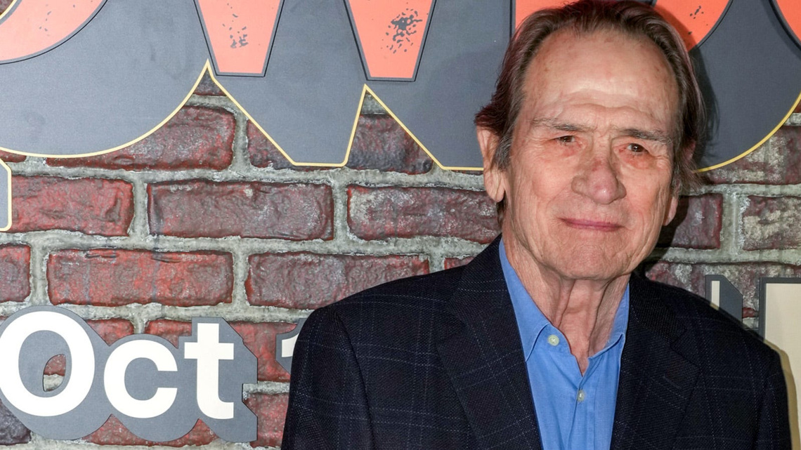 Tommy Lee Jones makes rare appearance following daughter Victoria's death 