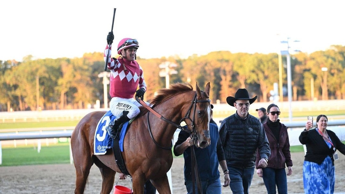 Javier Castellano Celebrates Birthday In Style With Americathegreat Stakes Score 