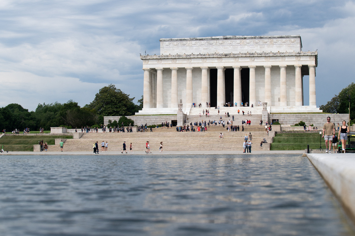 The Lincoln Memorial Reflecting Pool after recent renovations following a directive from U.S. President Donald Trump to paint it blue ahead of the 250th anniversary of U.S. Independence, in Washington, D.C., U.S., June 18, 2026. REUTERS/Annabelle Gordon