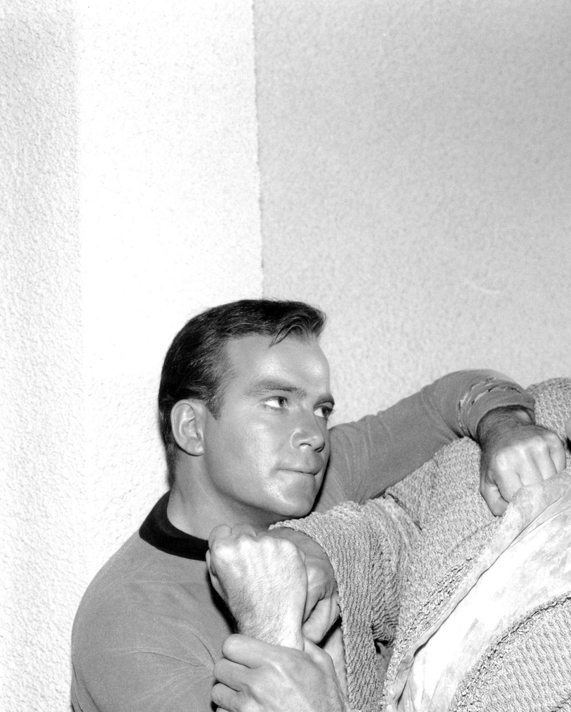 STAR TREK, William Shatner, Ted Cassidy, ‘What Are Little Girls Made Of?’, (Season 1, Episode 7, aired October 20, 1966), 1966-69Courtesy the Everett Collection