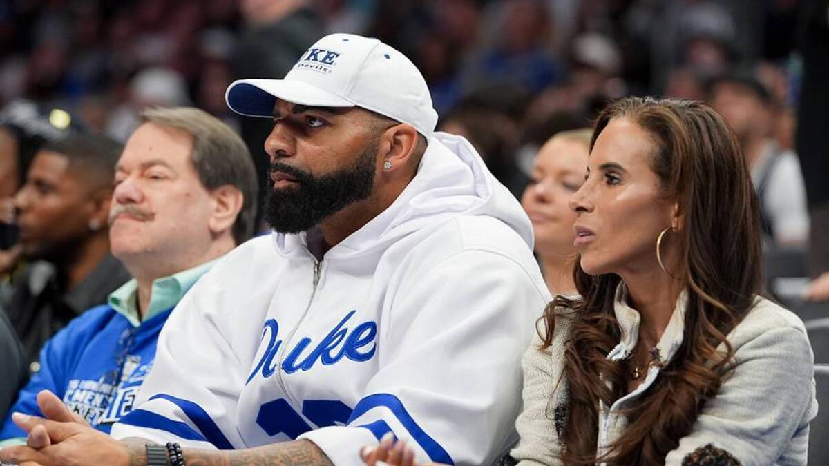  "I don't think [Cameron] feels the weight of the last name," CeCe Boozer, right, says of the Boozer name bestowed from Carlos, left. | Jim Dedmon/Imagn Images 
