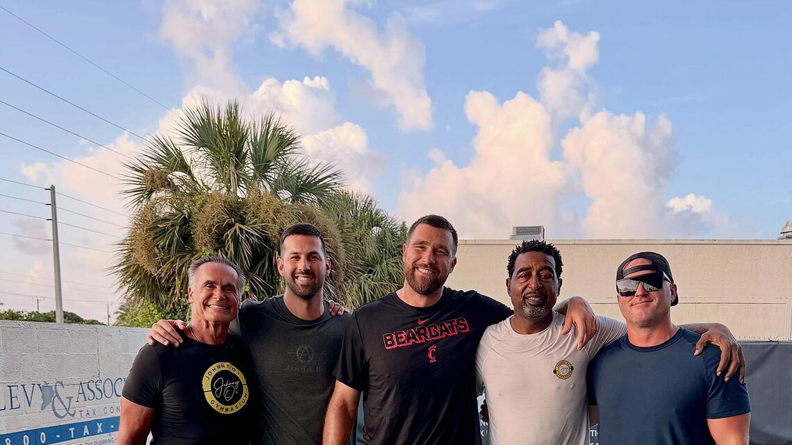NFL Legend Cris Carter Drops Major Hint About Travis Kelce's Retirement 