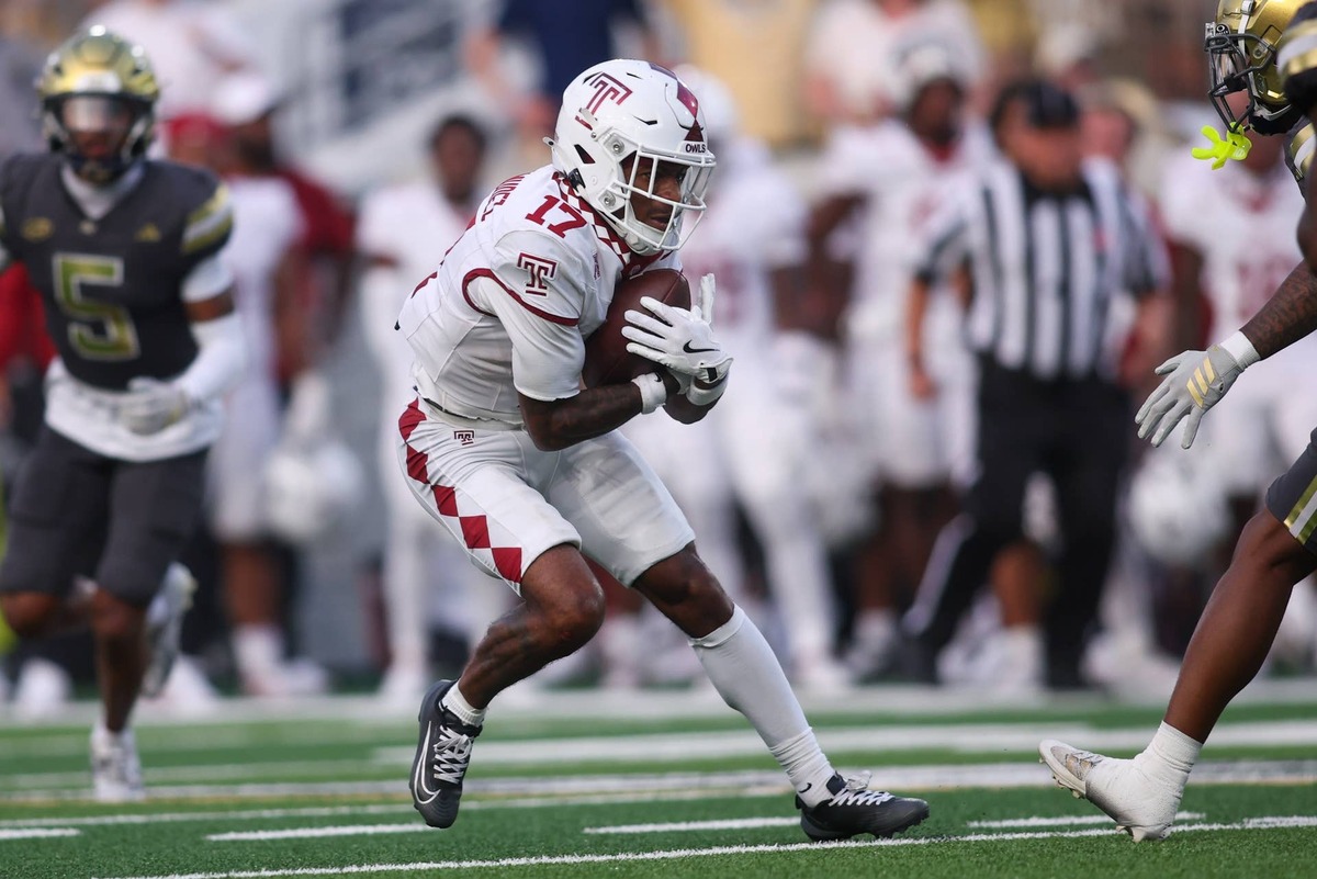  Temple wide receiver JoJo Bermudez catches a pass against Georgia Tech at Bobby Dodd Stadium at Hyundai Field on Sept. 20, 2025, in Atlanta, Georgia. © Brett Davis-Imagn Images
