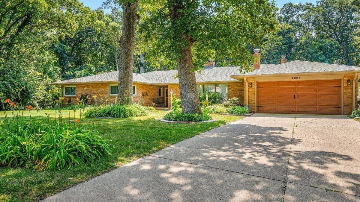 On the market: Rockford home has four fireplaces and a new roof