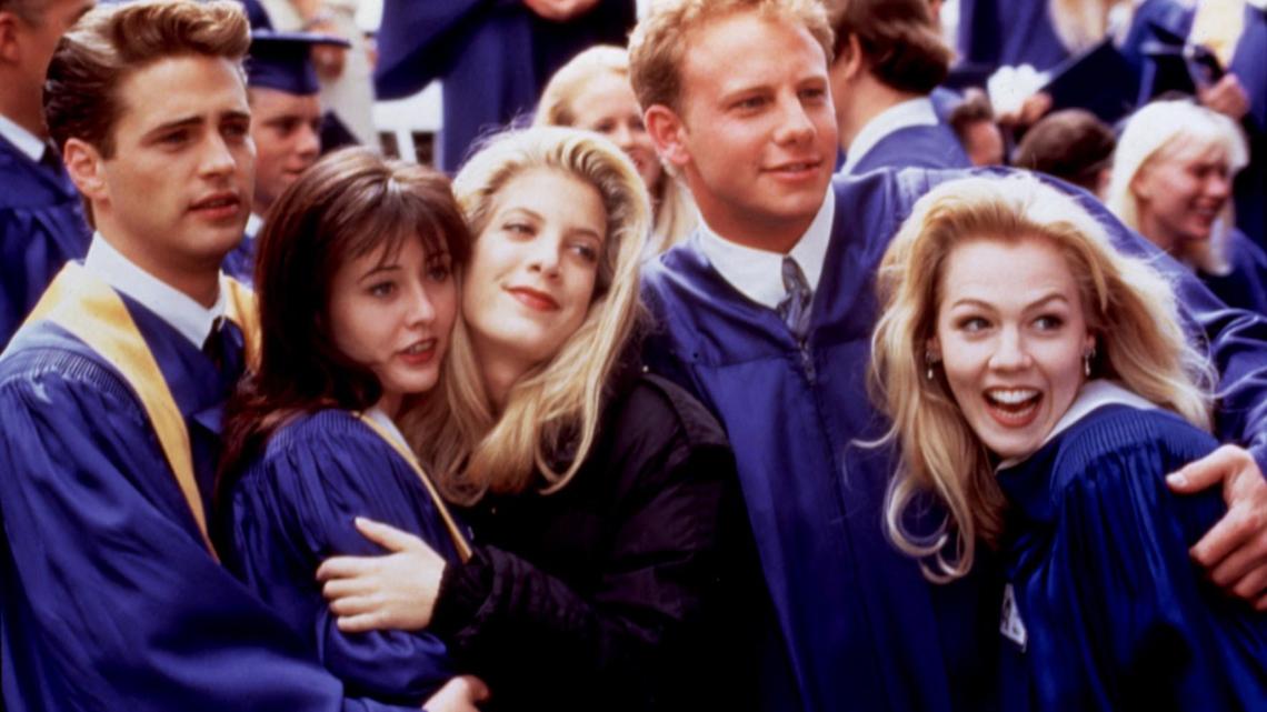 Jennie Garth Shares Her Thoughts on Each '90210' Costar in New Memoir 