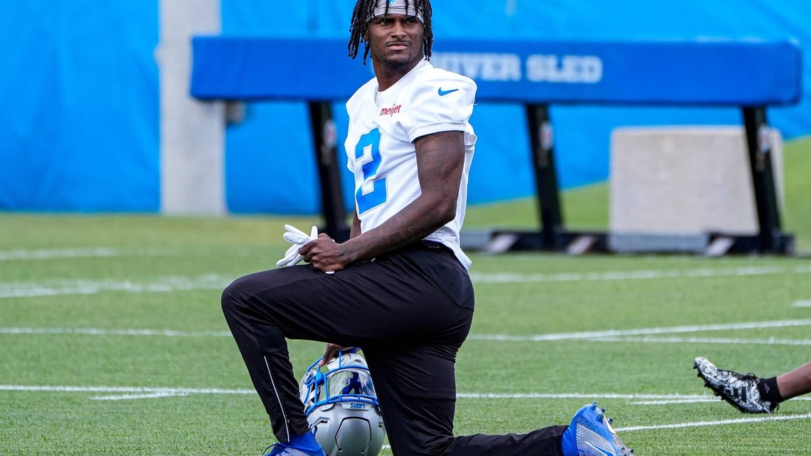 Ennis Rakestraw Answers His Bad PFF Grade With an Interception at Lions Practice 