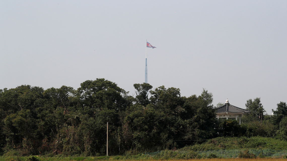 South Korea says it fired warning shots after North Korean soldiers crossed demarcation line 