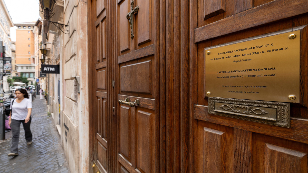 The entrance of Santa Caterina da Siena chapel where the Society of St Pius X celebrates Mass, on the day the Vatican declared the traditionalist Catholic group to be in schism following unauthorised bishop ordinations, in Rome, Italy, July, 2, 2026. REUTERS/Remo Casilli