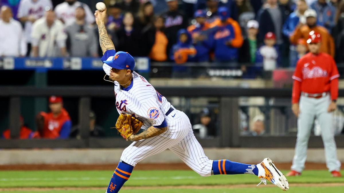 El lanzador cubano Yoan López, exjugador de Grandes Ligas, desestimó participar en el equipo que representará a su país en el V Clásico Mundial de Béisbol, tras firmar un contrato con el club profesional japonés Gigantes de Yomiuri.
