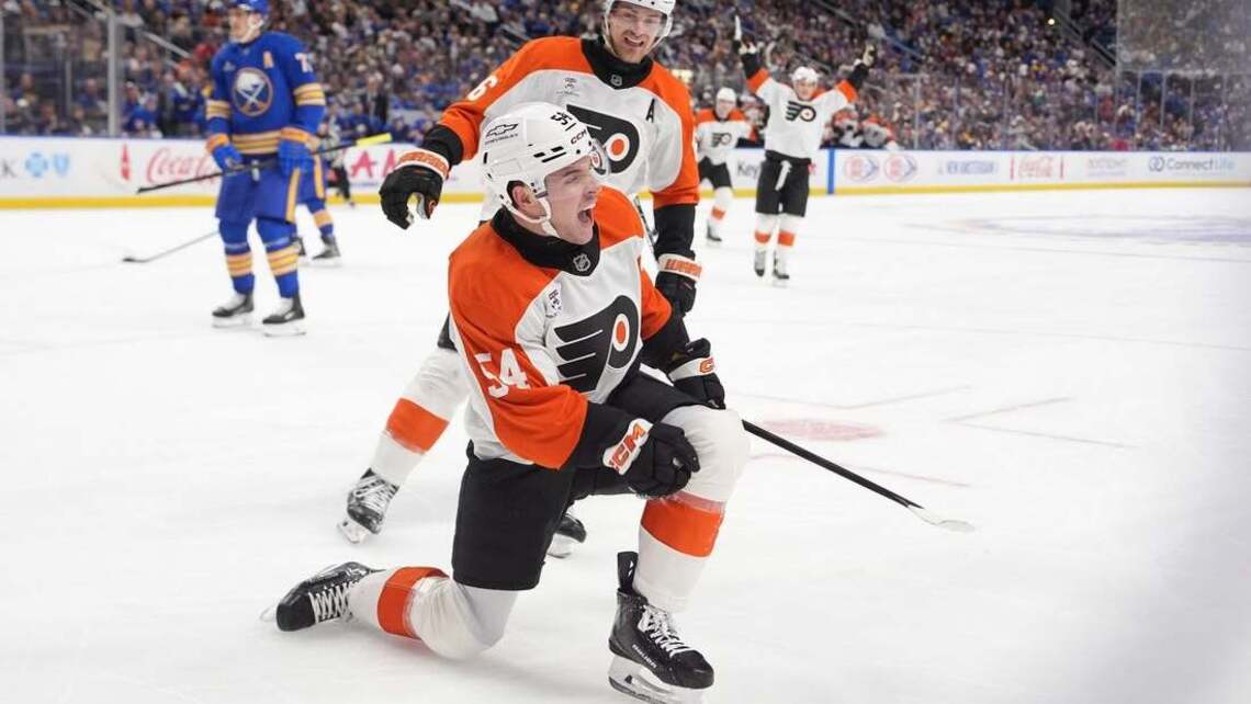Newcomer Cole Knuble powers Flyers past Sabres for third straight win 
