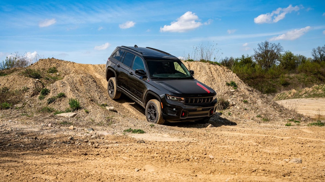 Jeep's Third Grand Cherokee Spring Recall Is Four Times Bigger Than the Last 