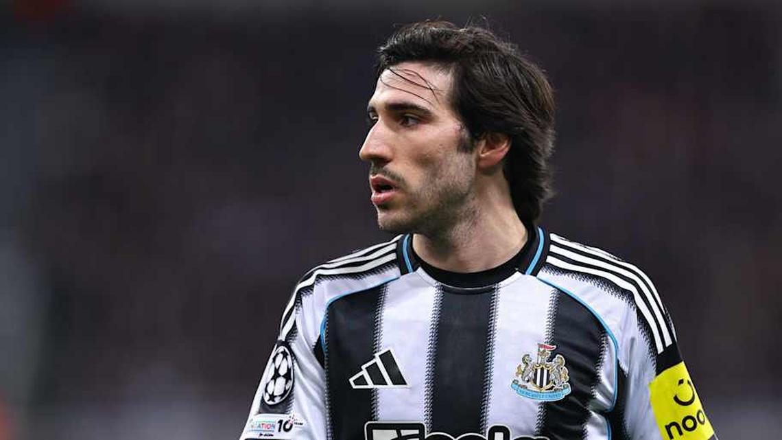  Sandro Tonali could leave Newcastle. | Robbie Jay Barratt/AMA/Getty Images 