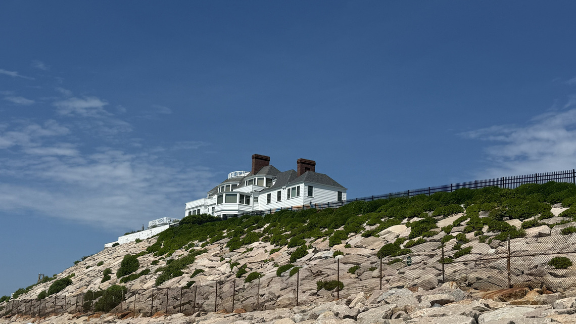 Will Taylor Swift hold a post-wedding bash in Rhode Island? 