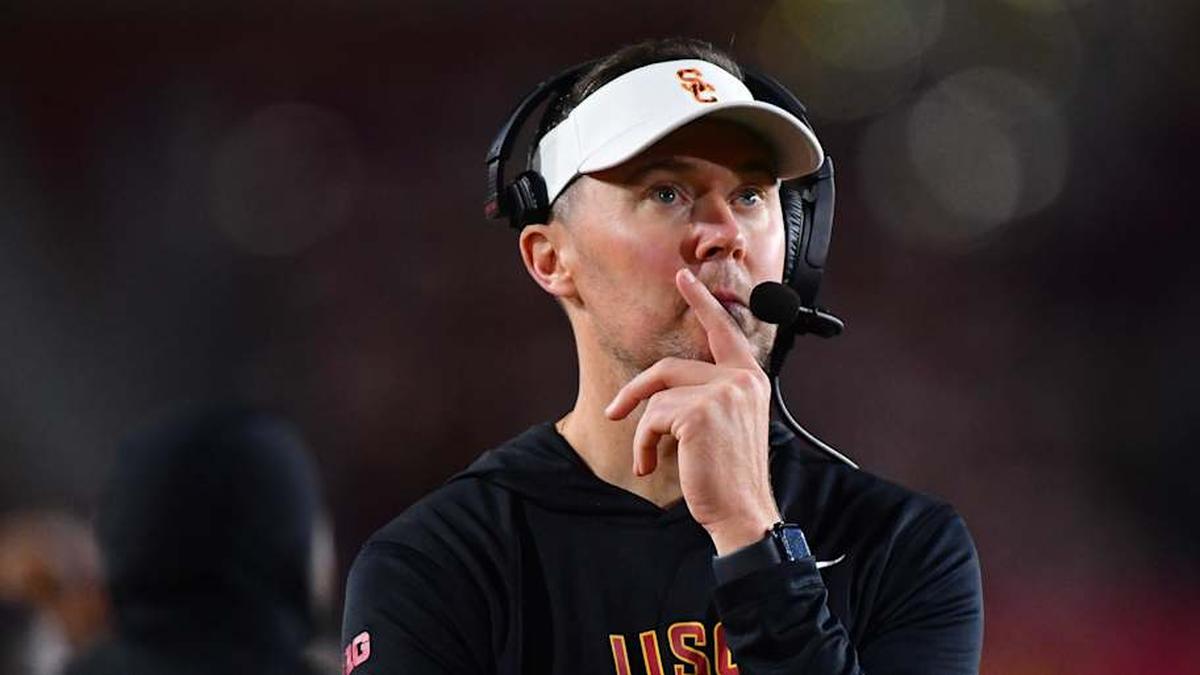  Nov 7, 2025; Los Angeles, California, USA; Southern California Trojans head coach Lincoln Riley watches game action against the Northwestern Wildcats during the second half at the Los Angeles Memorial Coliseum. Mandatory Credit: Gary A. Vasquez-Imagn Images | Gary A. Vasquez-Imagn Images 