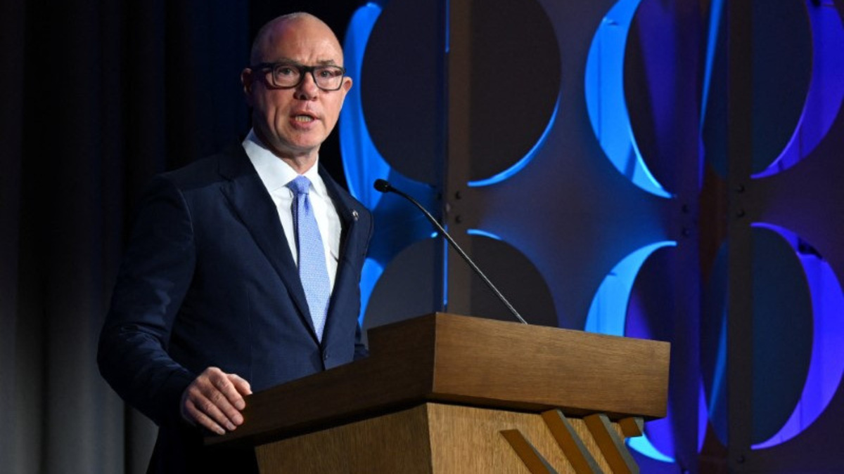 US FAA head meets with airline CEOS on plan to cut flight delays
