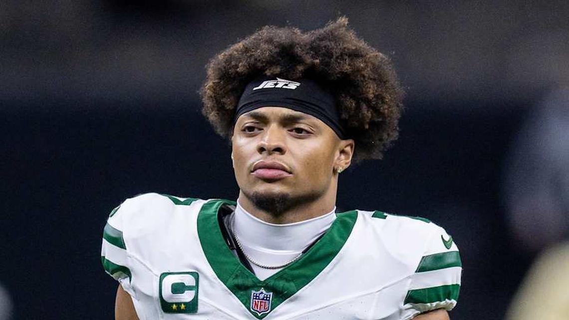 Andy Reid Explains Why the Chiefs Brought Justin Fields to K.C.