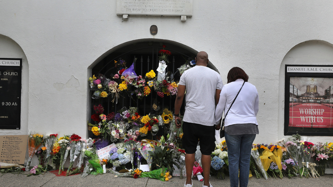 At center of Charleston church shooting settlement: How a white supremacist got a gun