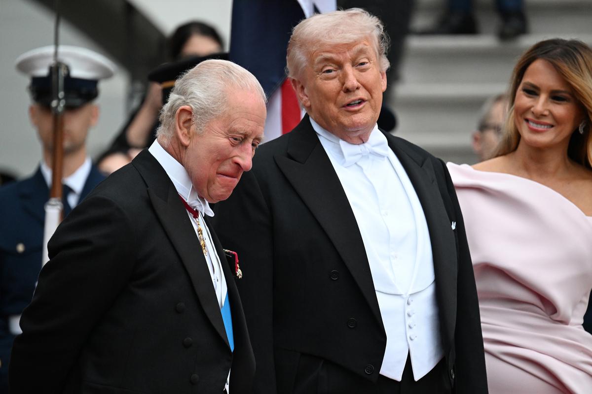 President Donald Trump and first lady Melania Trump, right, greet King Charles III and Queen Camilla of the United Kingdom as they arrive for a state dinner at the White House in Washington, on Tuesday, April 28, 2026. (Kenny Holston/The New York Times)