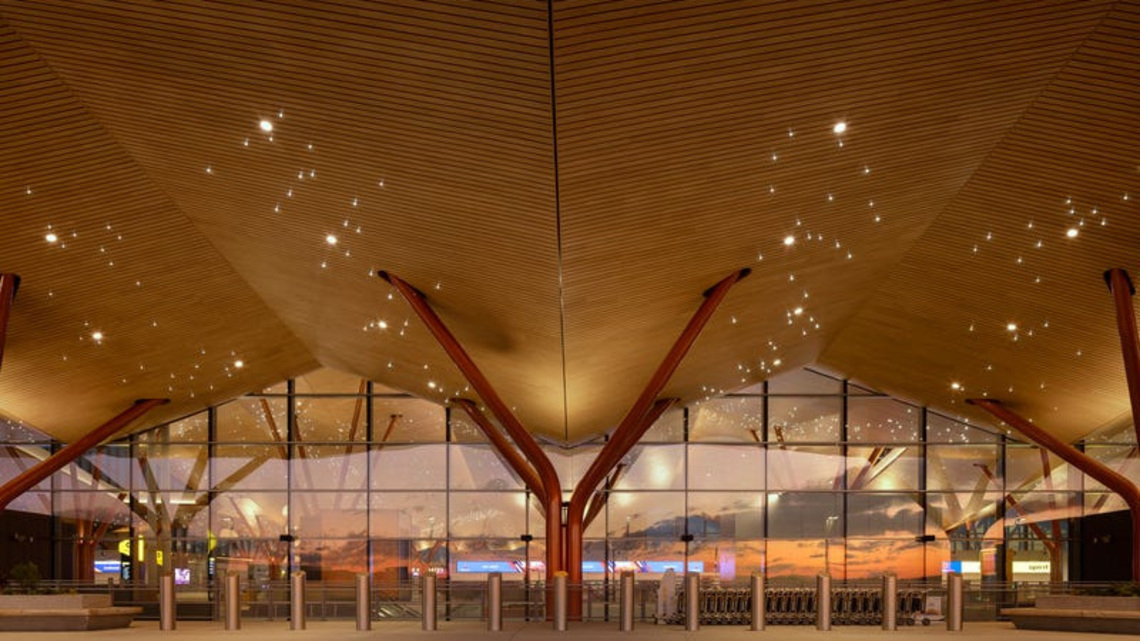 Pittsburgh airport opens one of the only outdoor airport terraces in US