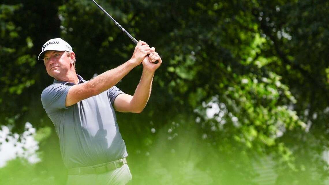 Lucas Glover cruises through another round, leads ISCO by 2 
