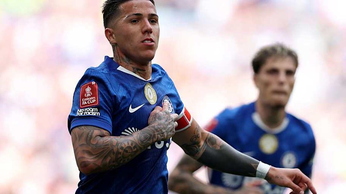  Fernández headed home the opening goal. | Chris Lee/Chelsea FC/Getty Images 