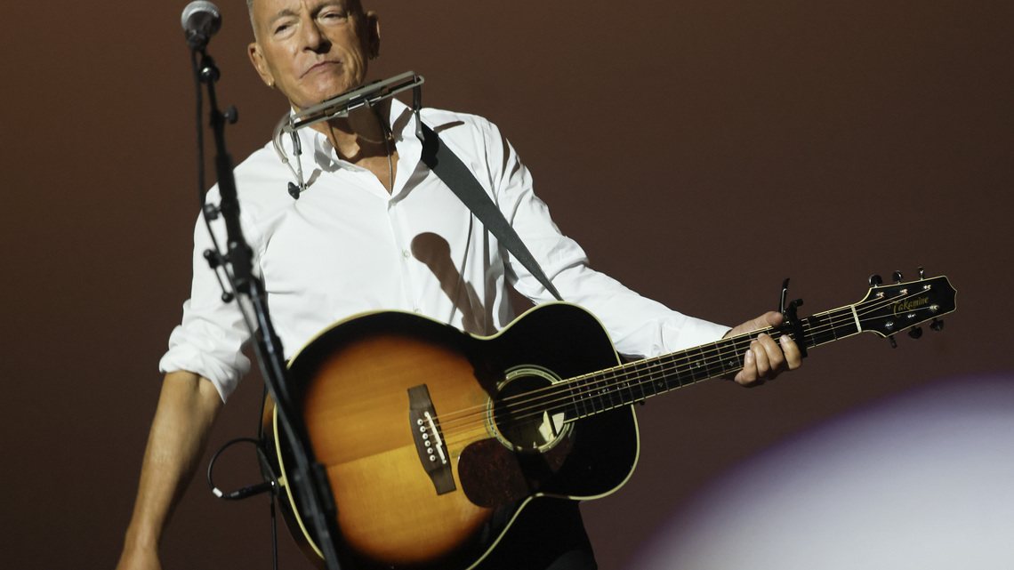 Bruce Springsteen Heads Up Ribbon Cutting for Center for American Music 