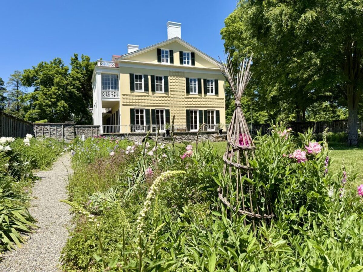  Established in 1912, Bellefield is the oldest surviving garden designed by Beatrix Farrand. Photo credit: Cathy Bennett Kopf 