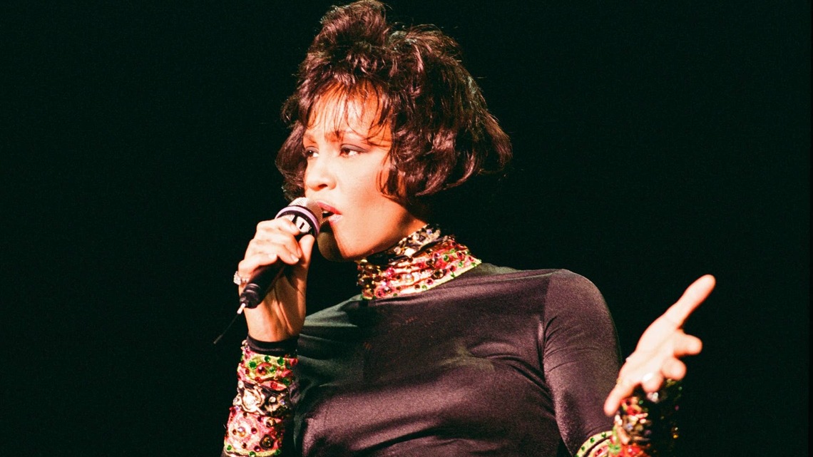 Whitney Houston and Dolly Parton's Emotional 1994 Grammy Moment 'Hits Different Today' 