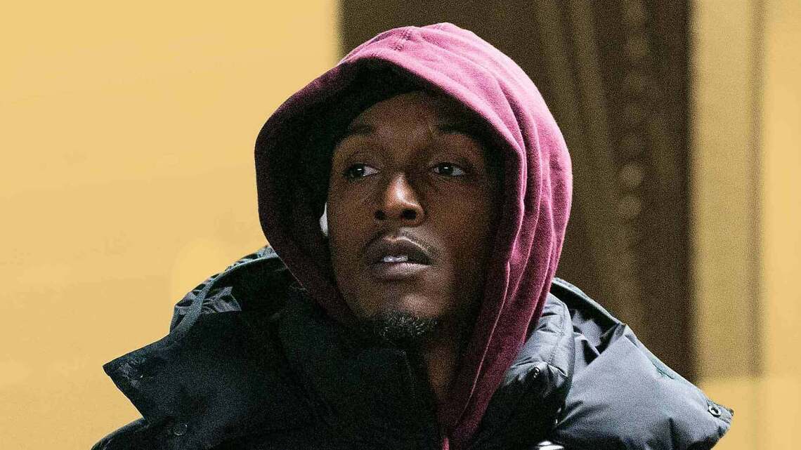 "Pulling out $300K-400K out their backpack for no reason" - Lou Williams on how flaunting wealth can divide locker rooms 