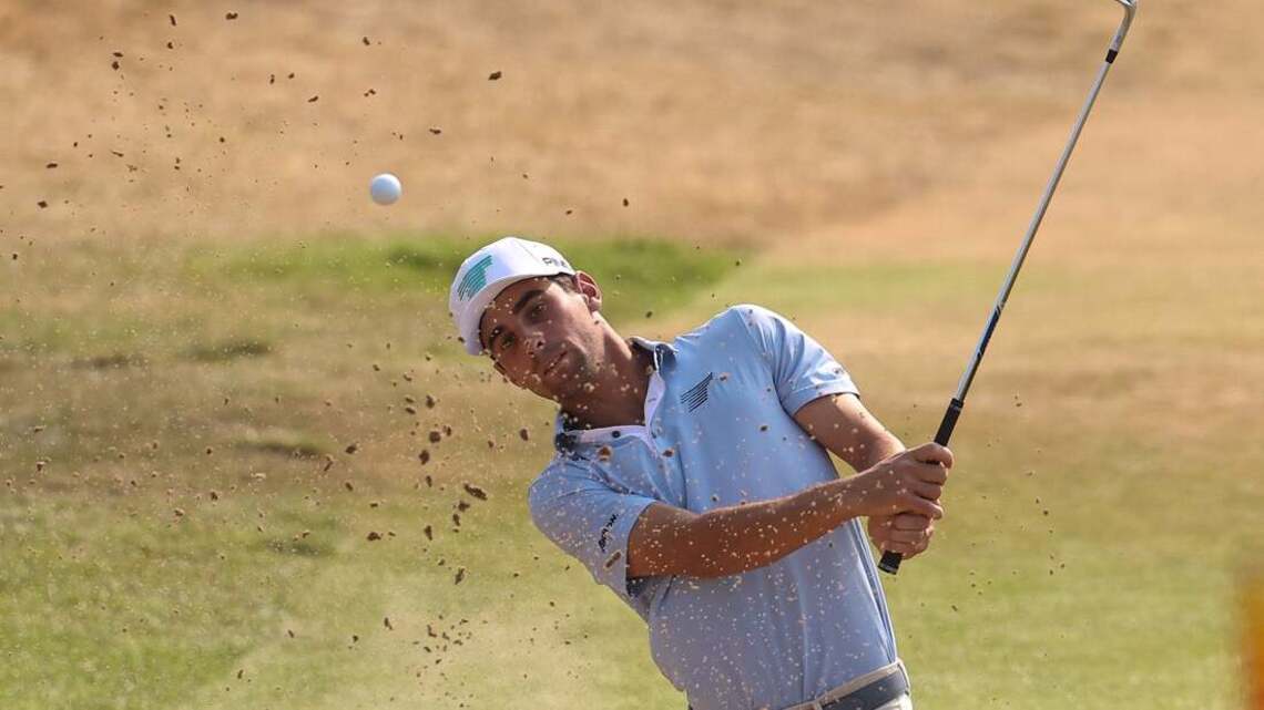 Joaquin Niemann cools off, but holds on to LIV Golf New York lead 