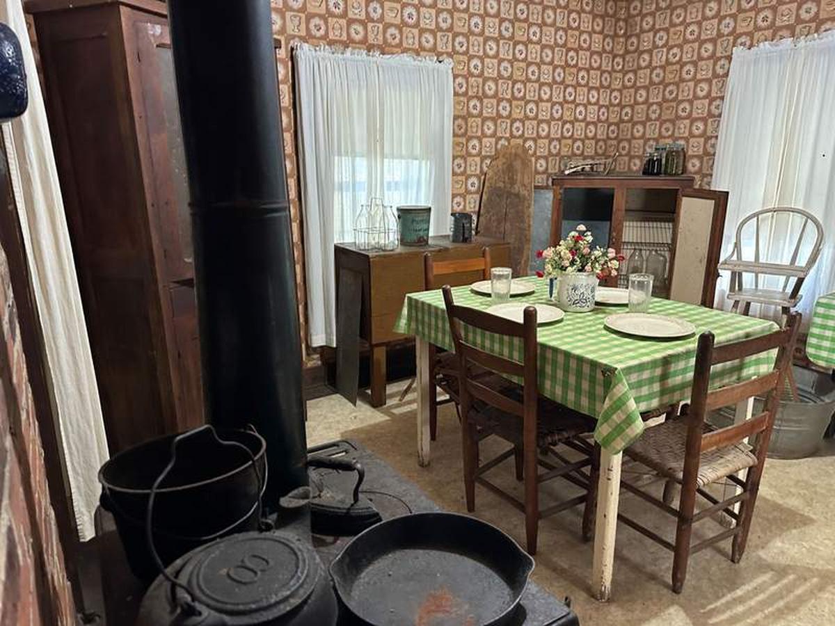  A look inside the simple kitchen and dining area of the Elvis Presley birthplace. Photo credit: Robin O’Neal Smith 