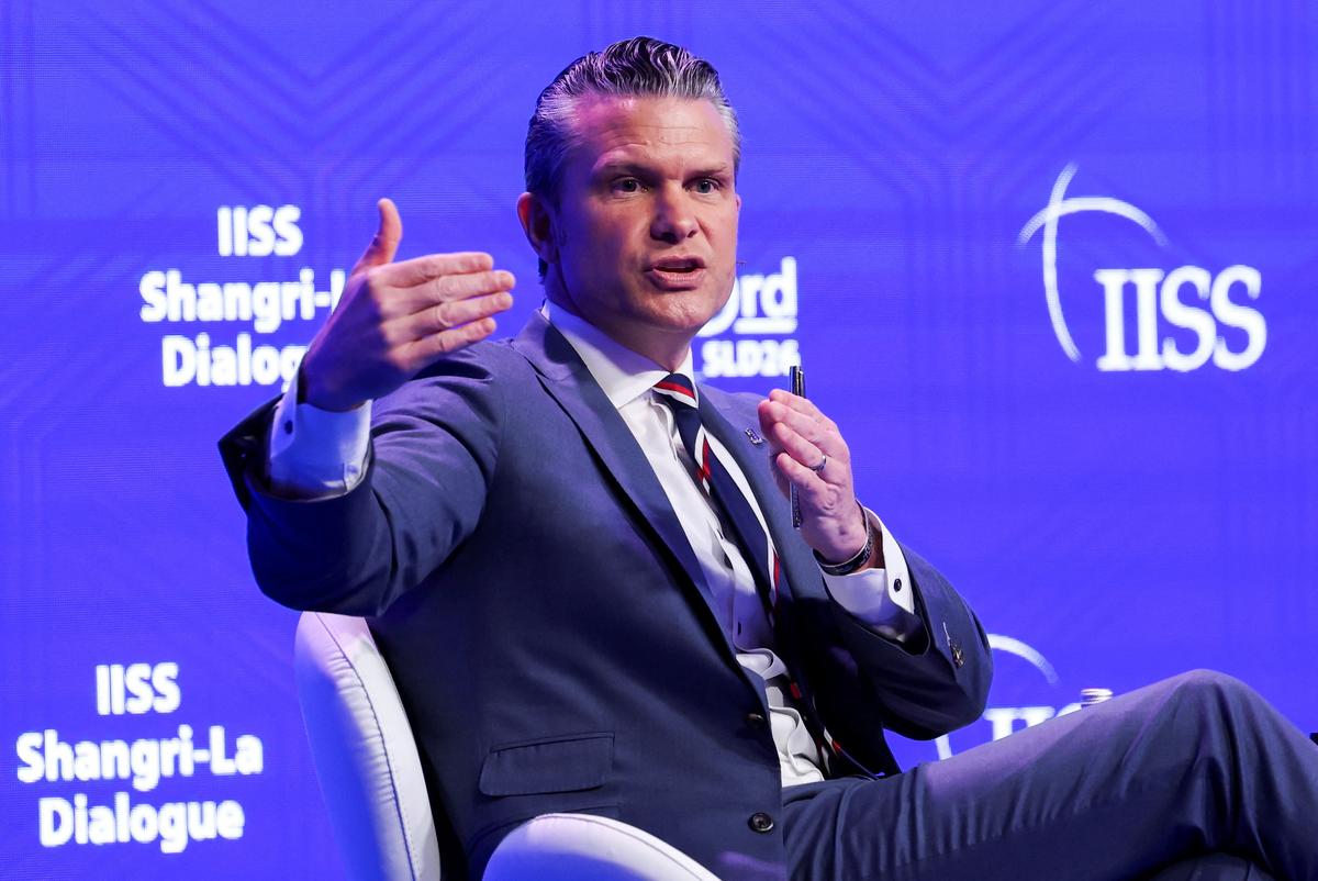 U.S. Secretary of Defense Pete Hegseth speaks at the IISS Shangri-La Dialogue security summit in Singapore, May 30, 2026. REUTERS/Edgar Su