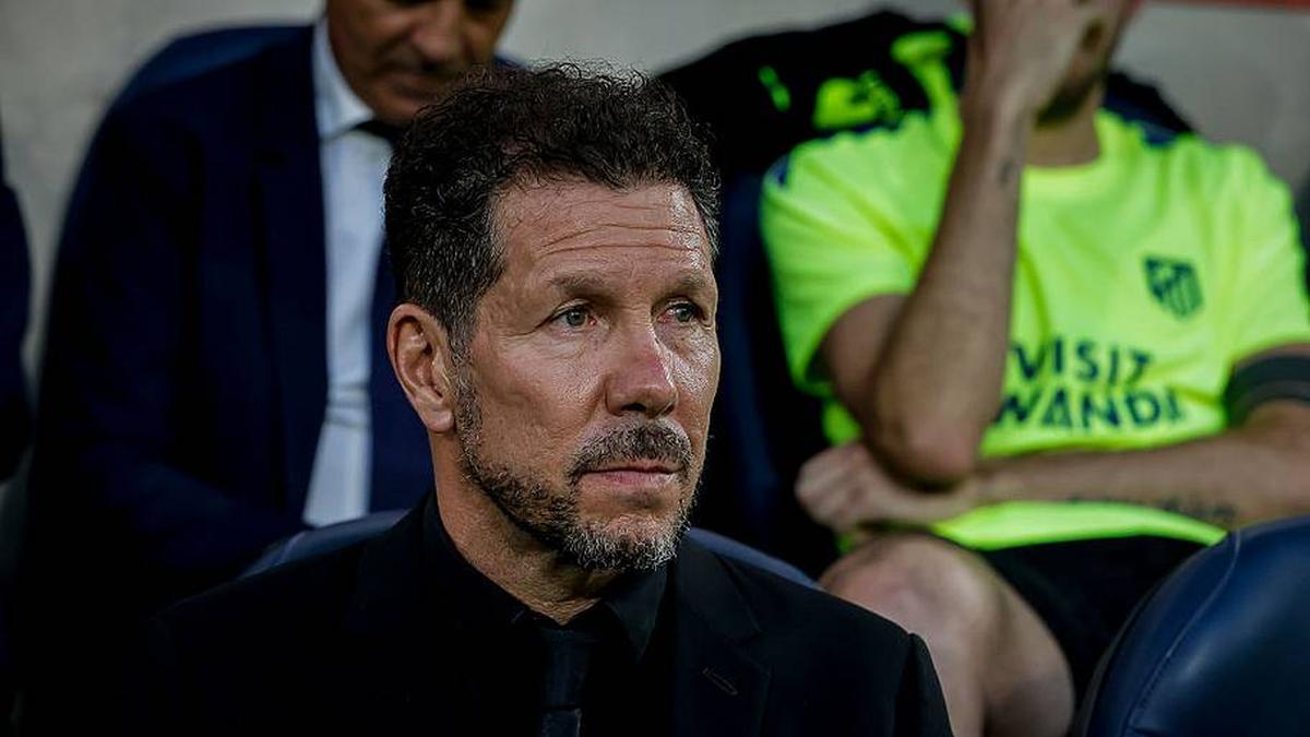  Simeone believes Álvarez already knows where his future lies. | Jose Miguel Fernandez/NurPhoto/Getty Images 