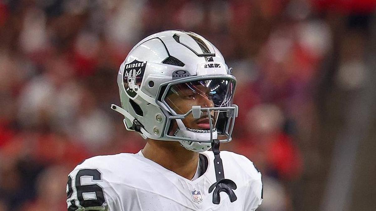  Dec 21, 2025; Houston, Texas, USA; Las Vegas Raiders cornerback Darien Porter (26) during a television timeout against the Houston Texans in the first quarter at NRG Stadium. Mandatory Credit: Thomas Shea-Imagn Images | Thomas Shea-Imagn Images 