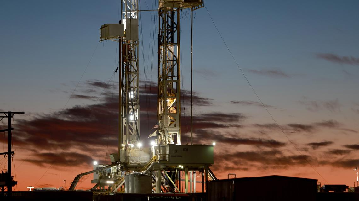 US shale drillers seen lifting crude output on Hormuz-driven price rally 