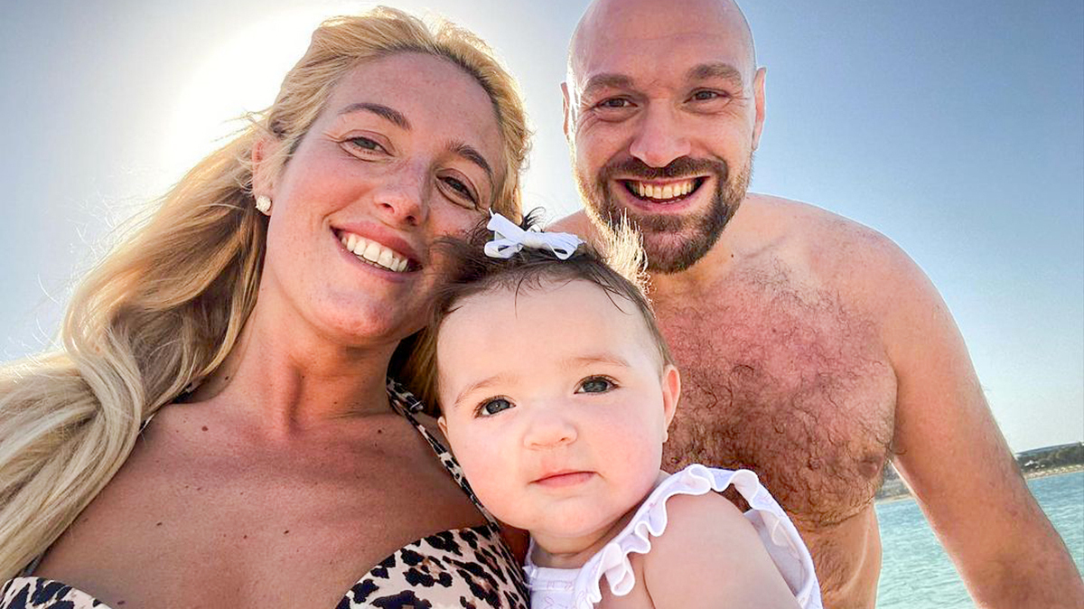 Meet Boxer Tyson Fury's Family: His Wife, 7 Kids, Famous Brother and More