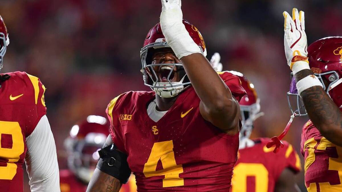  Sep 20, 2025; Los Angeles, California, USA; Southern California Trojans defensive end Jahkeem Stewart (4) reacts after a defensive play against the Michigan State Spartans during the first half at the Los Angeles Memorial Coliseum. Mandatory Credit: Gary A. Vasquez-Imagn Images | IMAGN IMAGES via Reuters Connect 