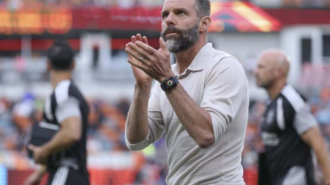Dynamo extend coach Ben Olsen through 2027-28 
