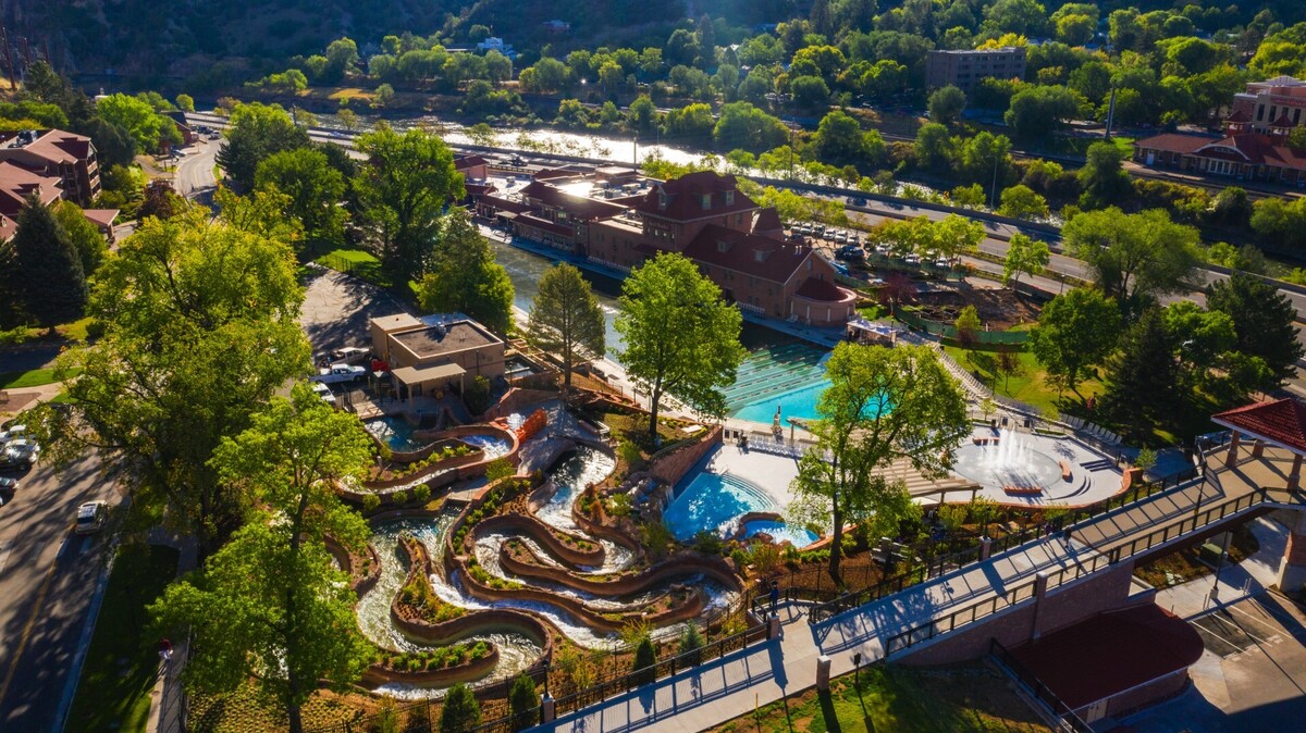  Photo courtesy of Glenwood Hot Springs Resort 