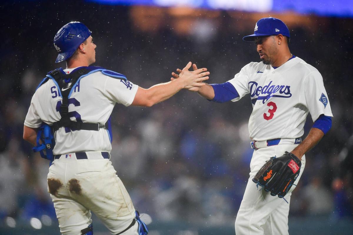  Edwin Díaz's prolonged recovery continues creating uncertainty around late-season bullpen expectations. Gary A. Vasquez-Imagn Images