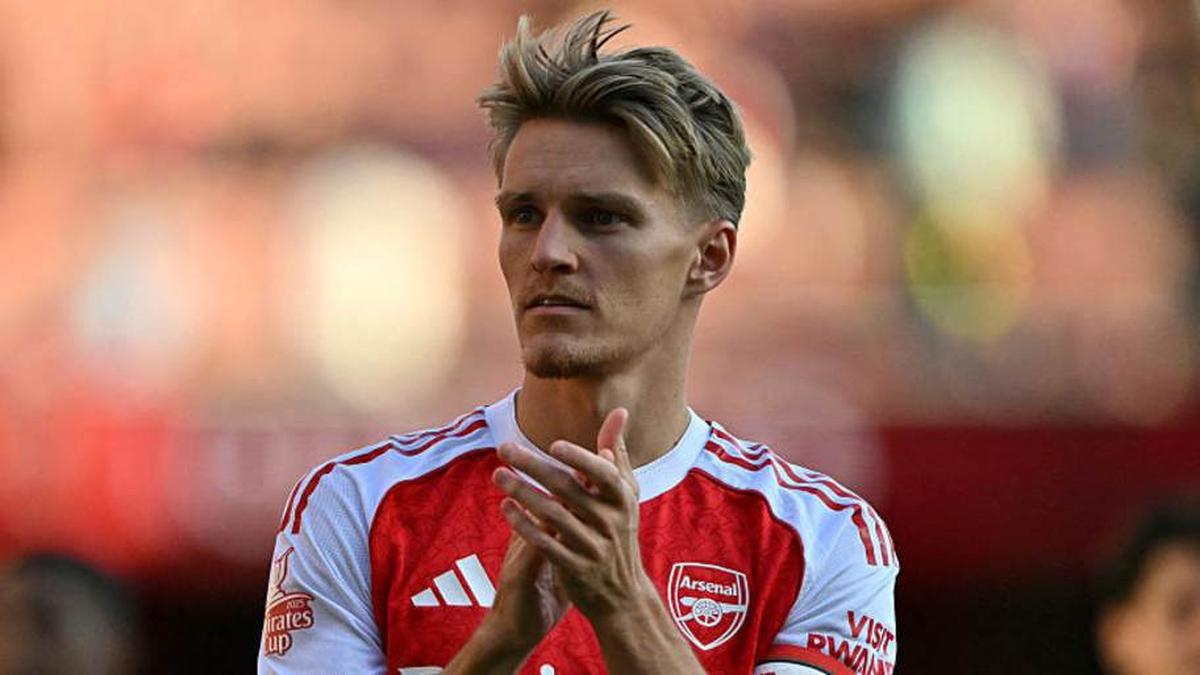  The Arsenal captain's future is under consideration. | Getty Images/Glyn Kirk/AFP 