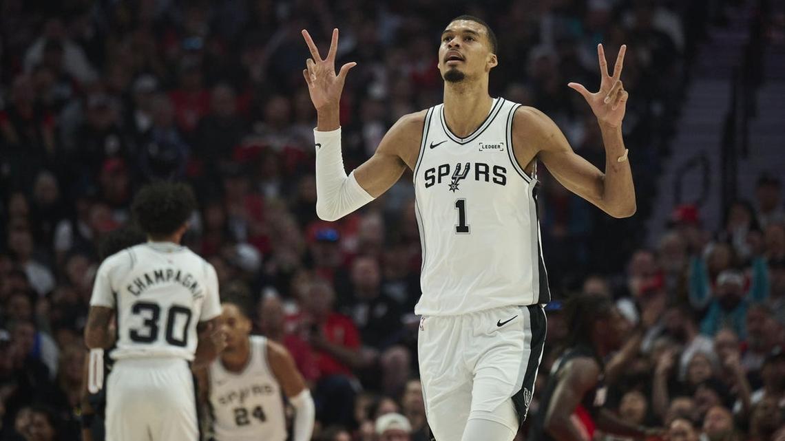 Spurs dominate 2nd half to go up 3-1 on Trail Blazers 