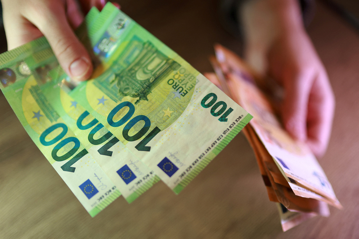 Euro banknotes are seen in this illustration taken March 24, 2026. REUTERS/Dado Ruvic/Illustration