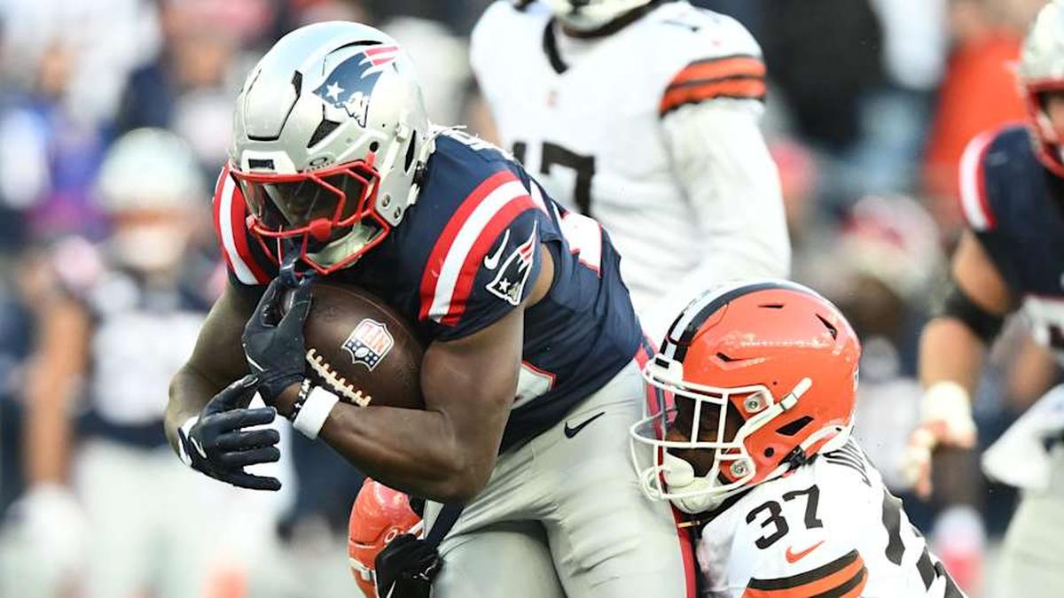  Oct 26, 2025; Foxborough, Massachusetts, USA; New England Patriots running back Terrell Jennings (26) is tackled by Cleveland Browns cornerback Dom Jones (37) during the fourth quarter at Gillette Stadium. Mandatory Credit: Brian Fluharty-Imagn Images | Brian Fluharty-Imagn Images 