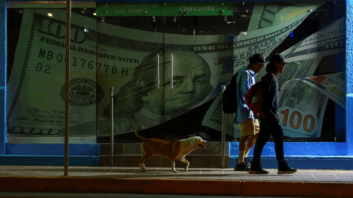 Monedas A.Latina operan mixtas en medio de avance del dólar y en espera de datos de EEUU 