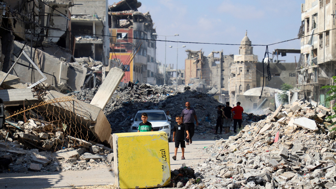 Israel's yellow line, a shifting edge of war pushing Gazans from home 