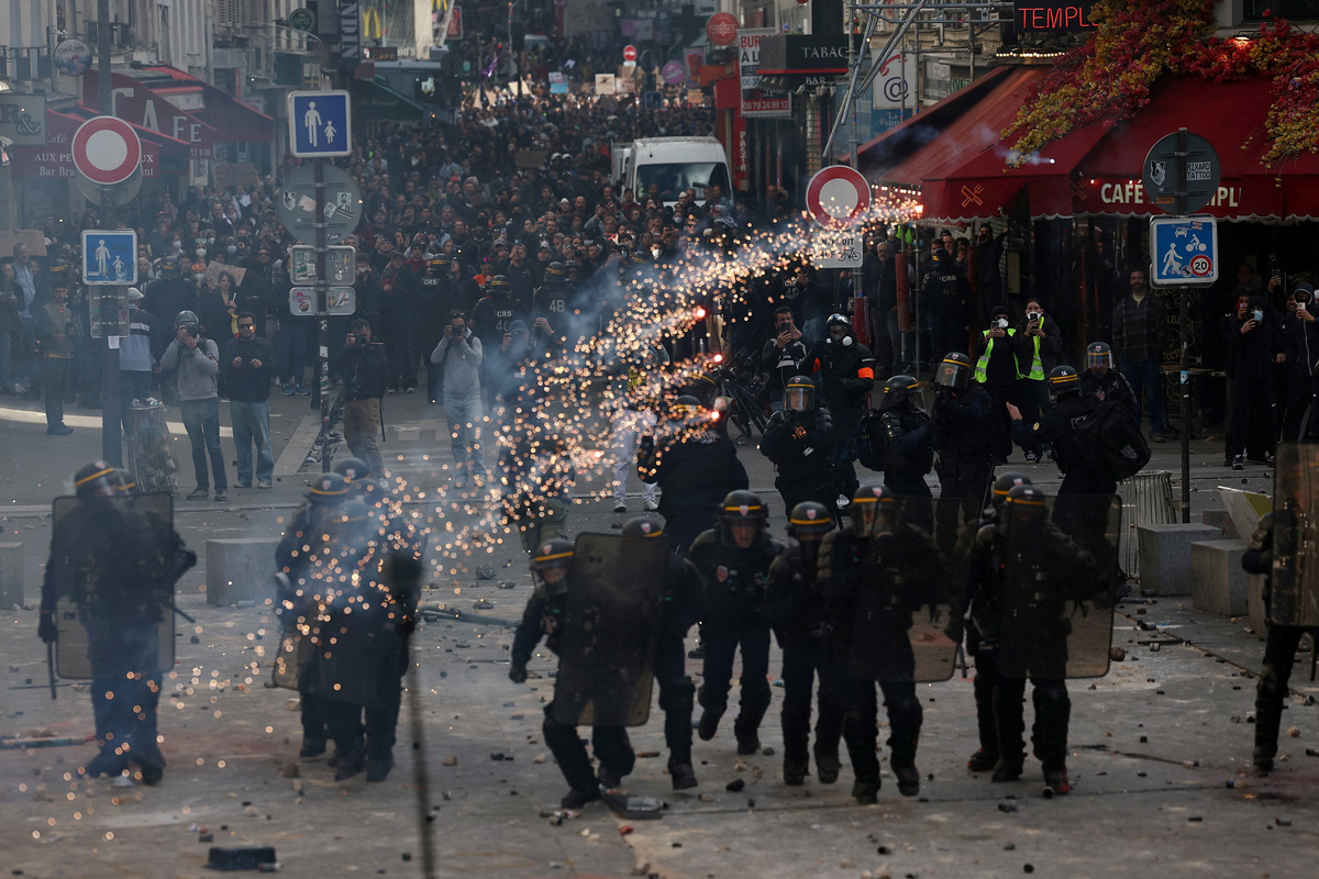 Tear gas, clashes hit French cities in cost-of-living protests | Macon ...