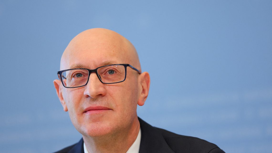 SNB's Martin says "robust" level of capital not a disadvantage for banks 